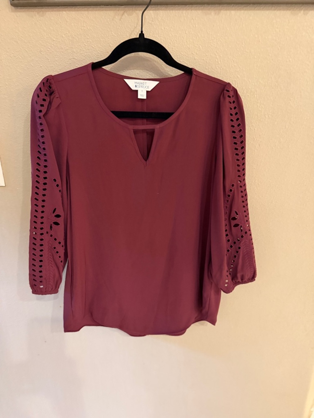 Market & Spruce Plum Eyelet-Sleeve V-Notch Blouse